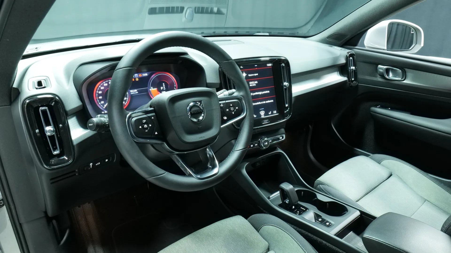 Autokuva 17 - LRP-749