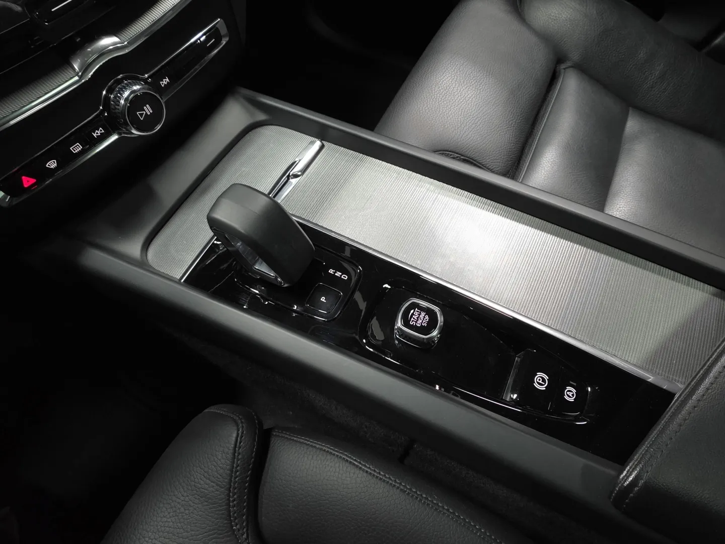 Autokuva 14 - LRP-808