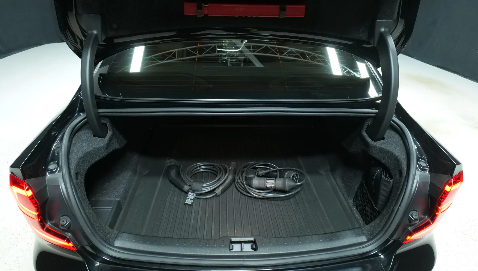 Autokuva 17 - LRR-563