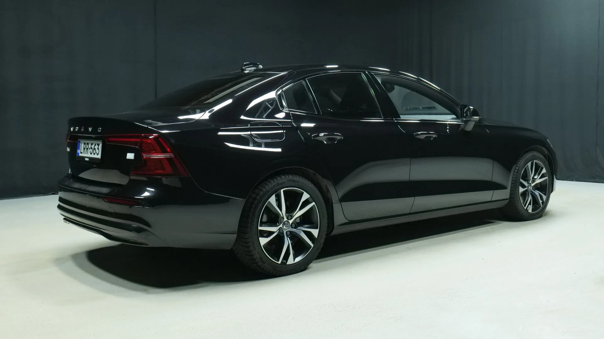 Autokuva 3 - LRR-563