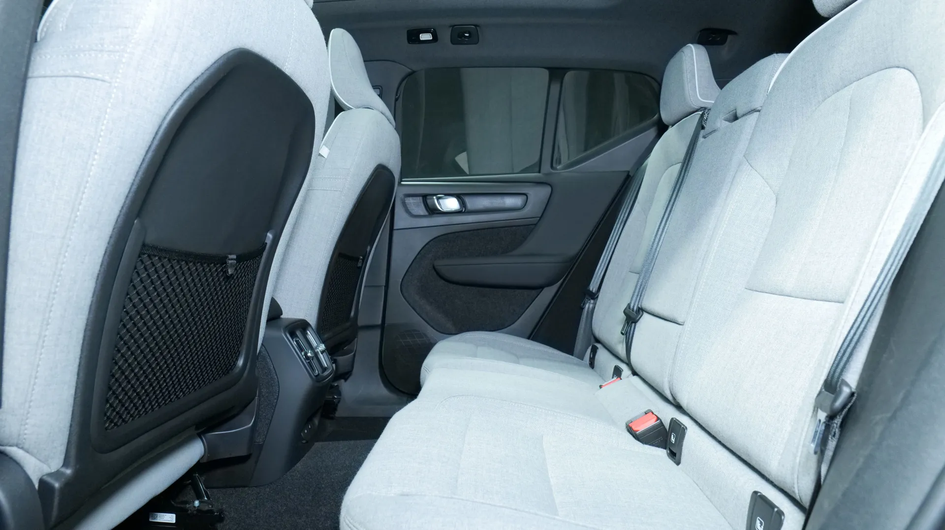 Autokuva 16 - LRR-574