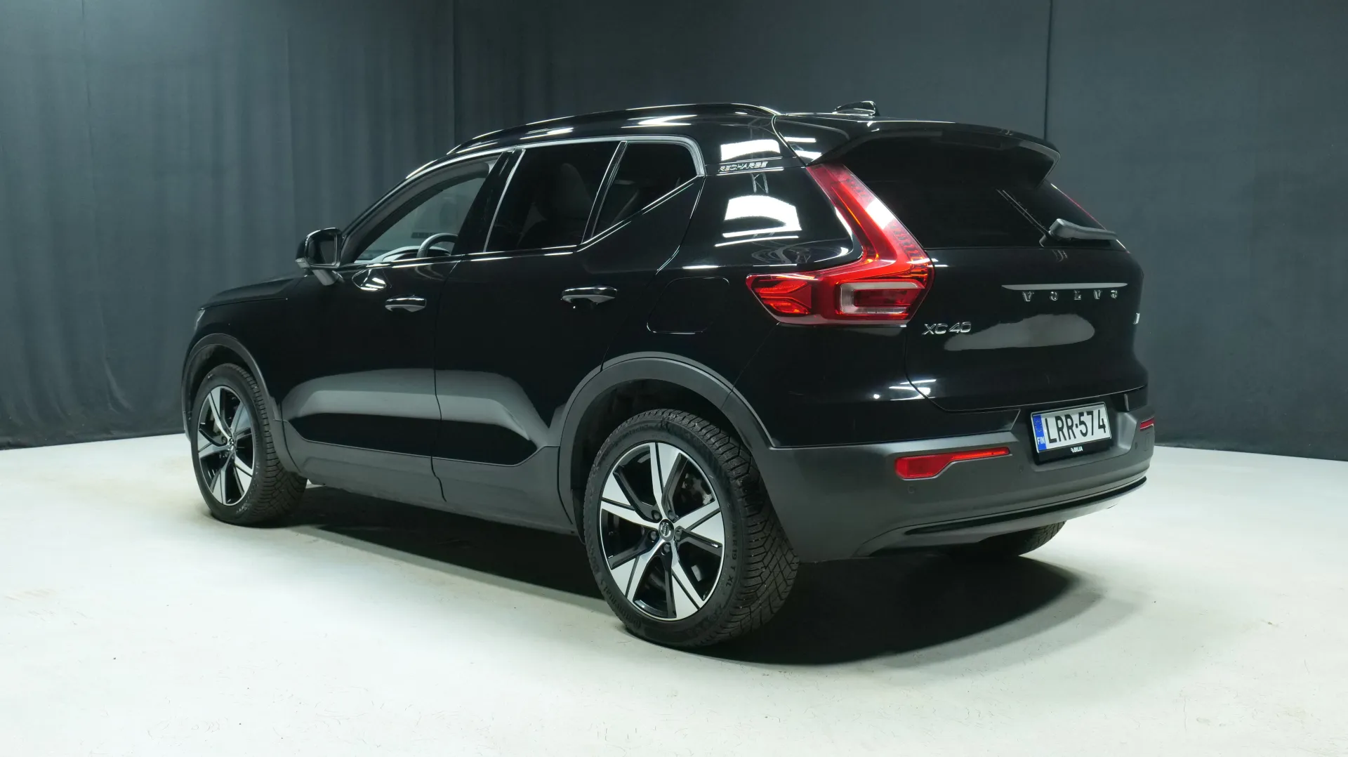 Autokuva 2 - LRR-574