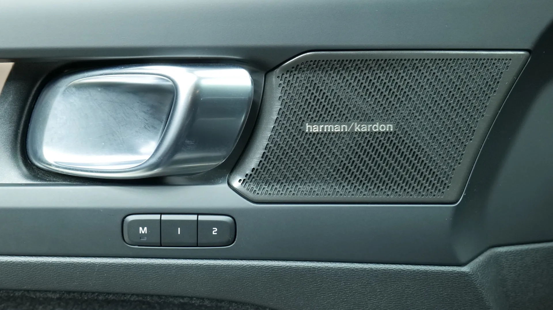 Autokuva 10 - LRR-574