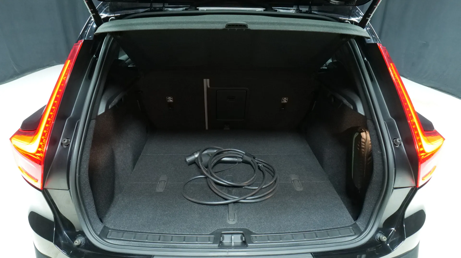 Autokuva 17 - LRR-574