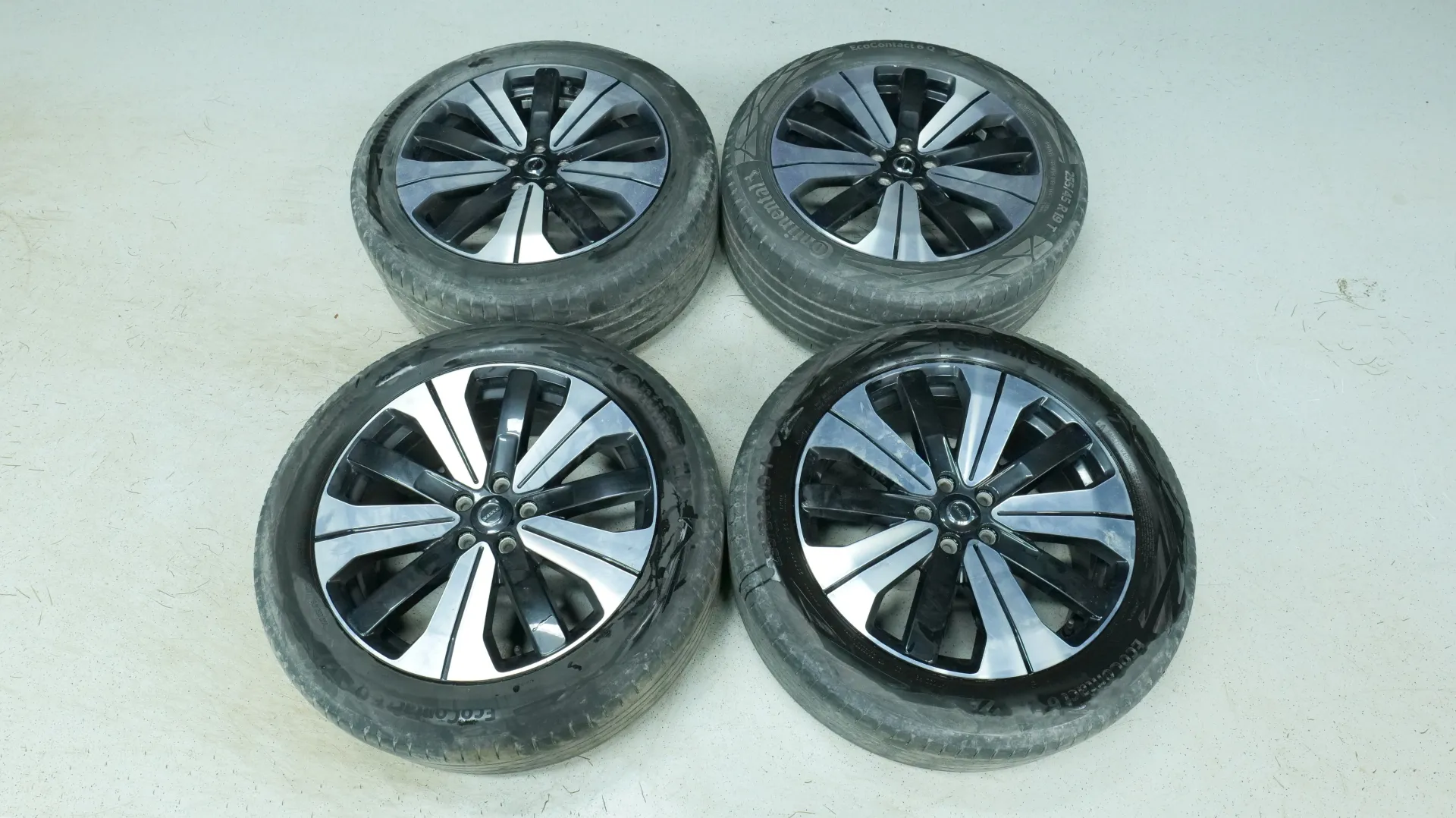 Autokuva 18 - LRR-578