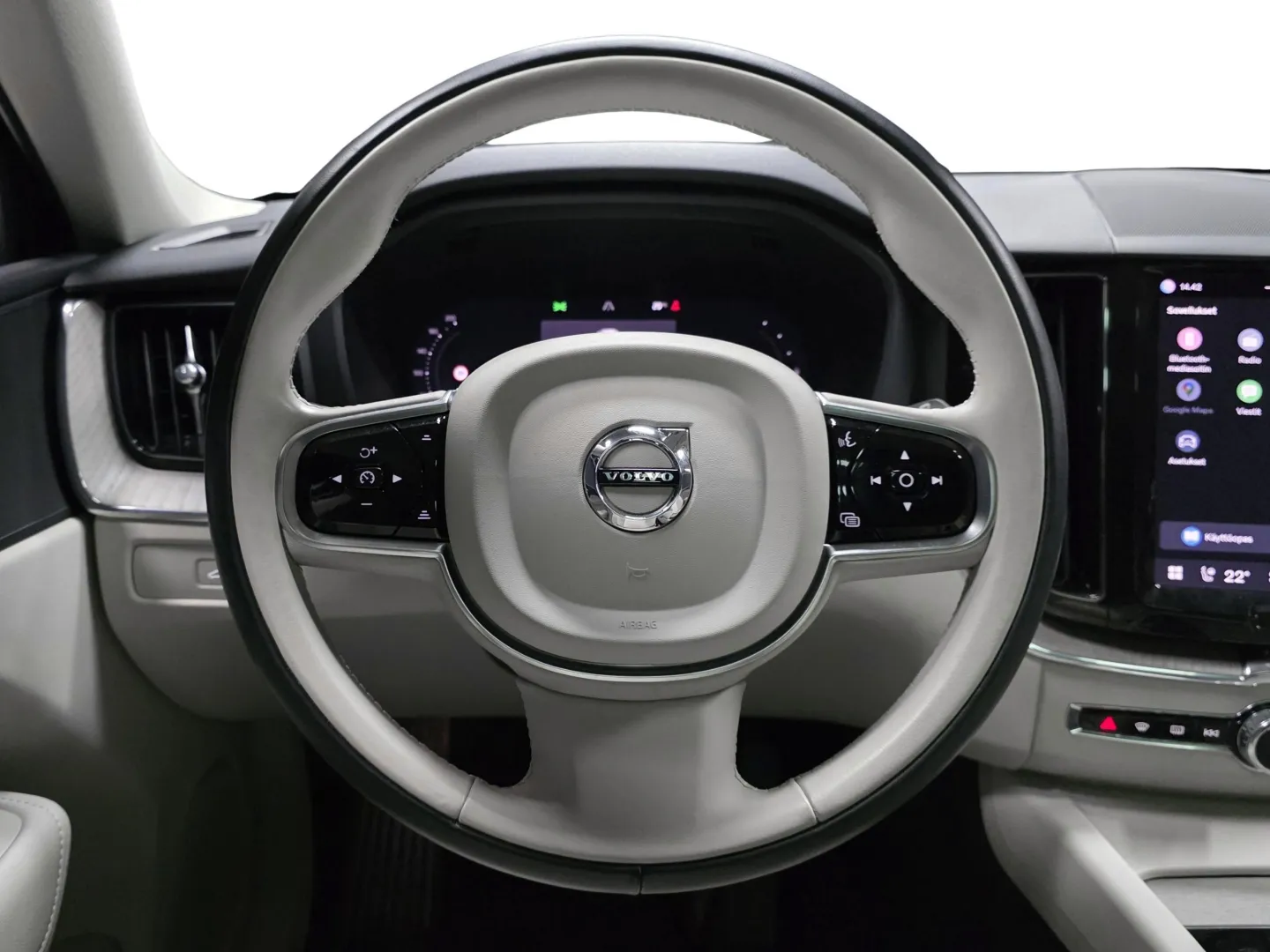 Autokuva 10 - LRU-226