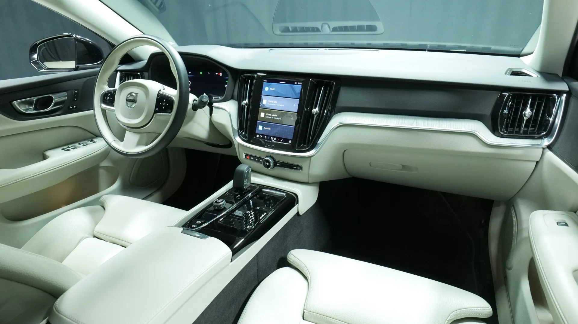 Autokuva 17 - LRU-598