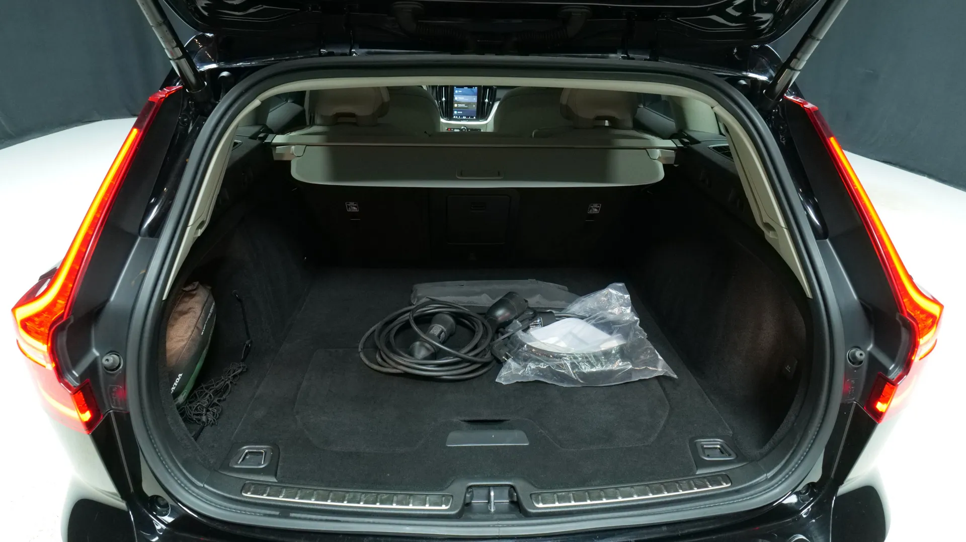 Autokuva 16 - LRU-598