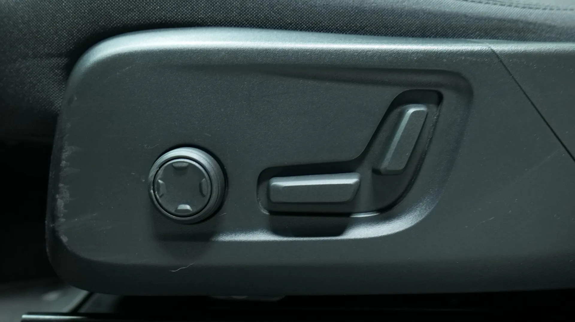 Autokuva 10 - LRU-633