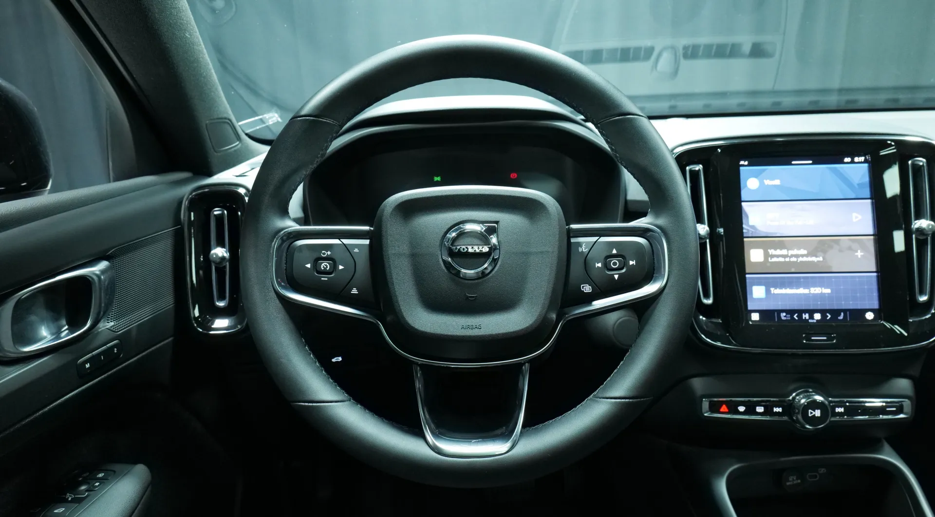 Autokuva 14 - LRU-633