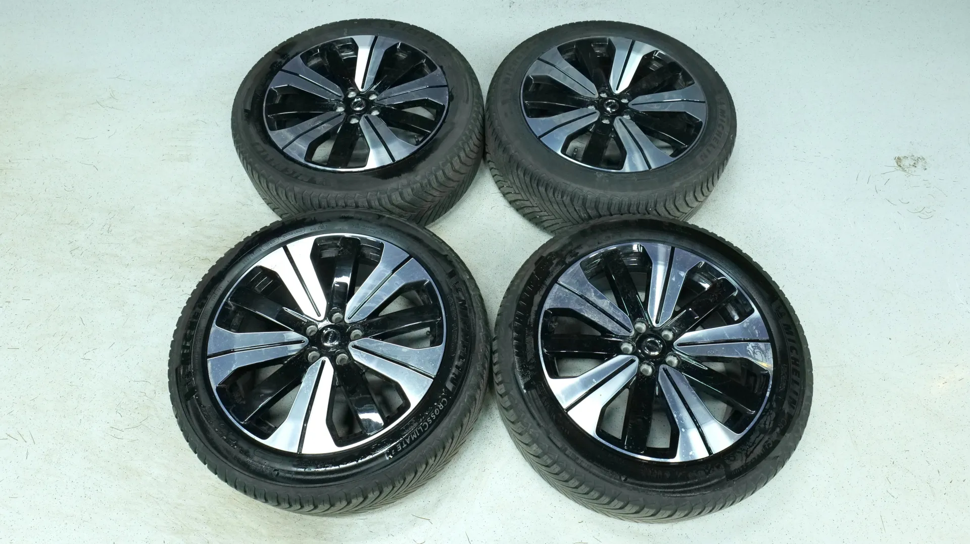 Autokuva 19 - LRU-633