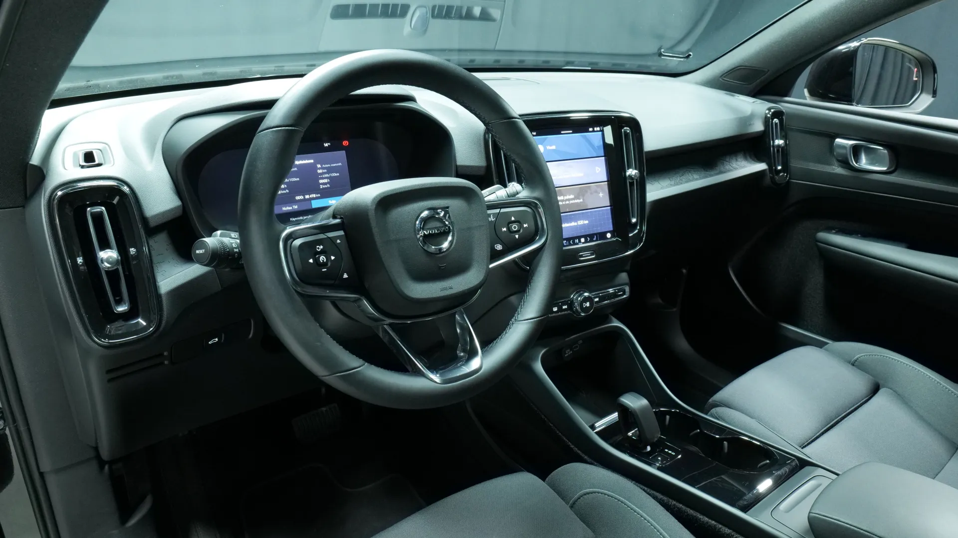 Autokuva 11 - LRU-633