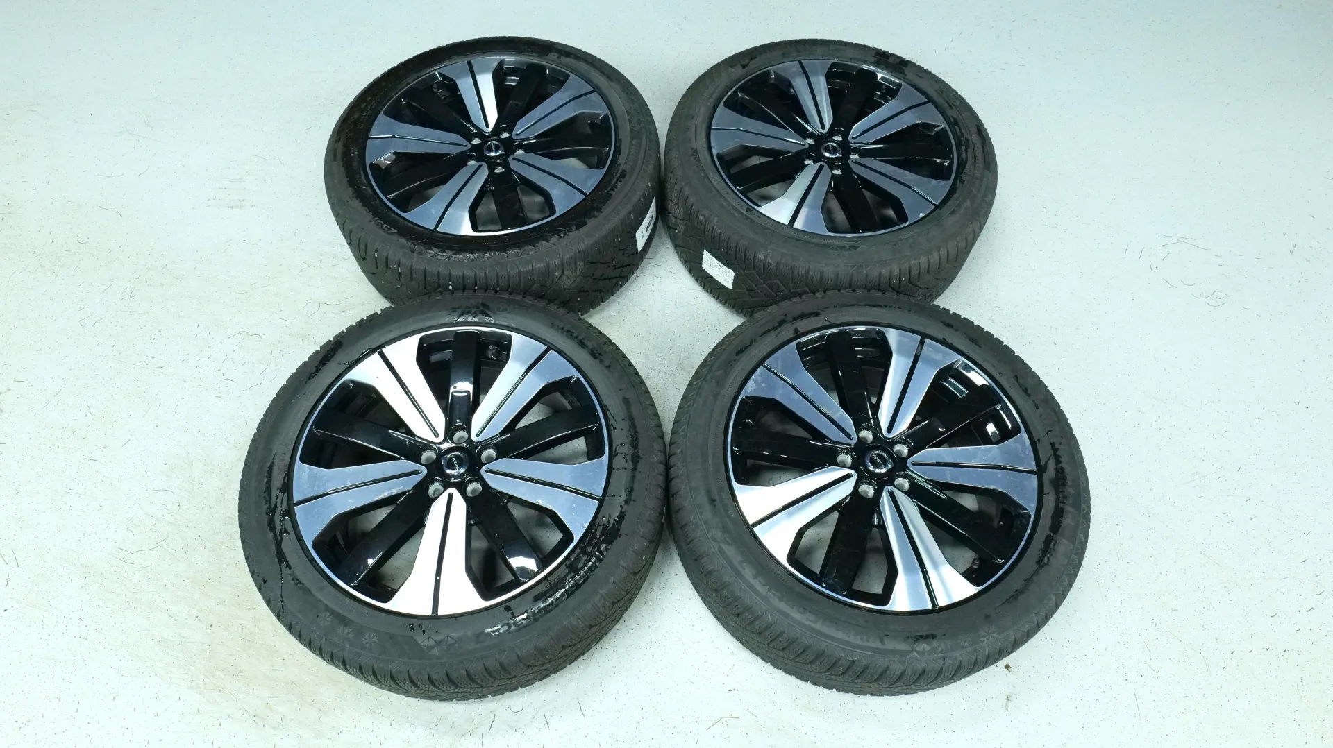 Autokuva 19 - LSC-765