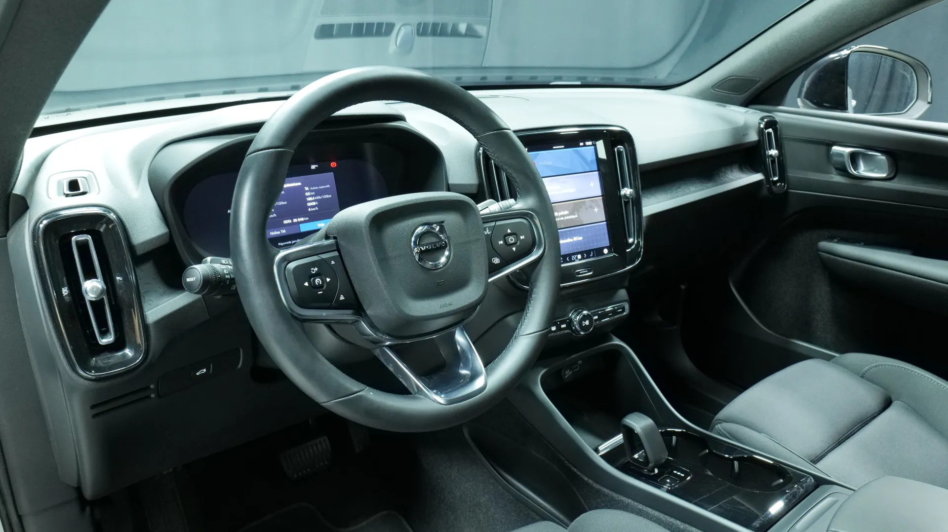 Autokuva 11 - LSC-765