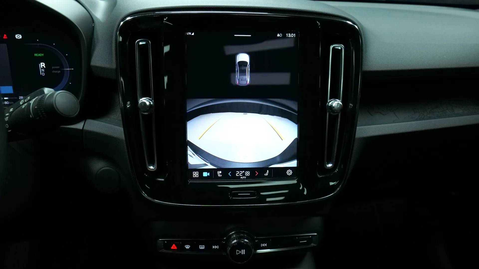 Autokuva 7 - LSC-765