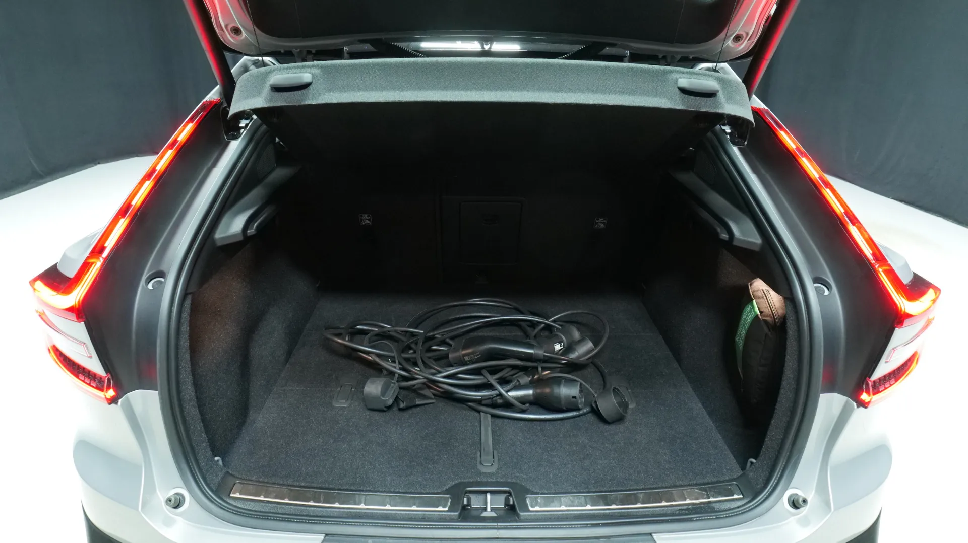 Autokuva 16 - LSC-765