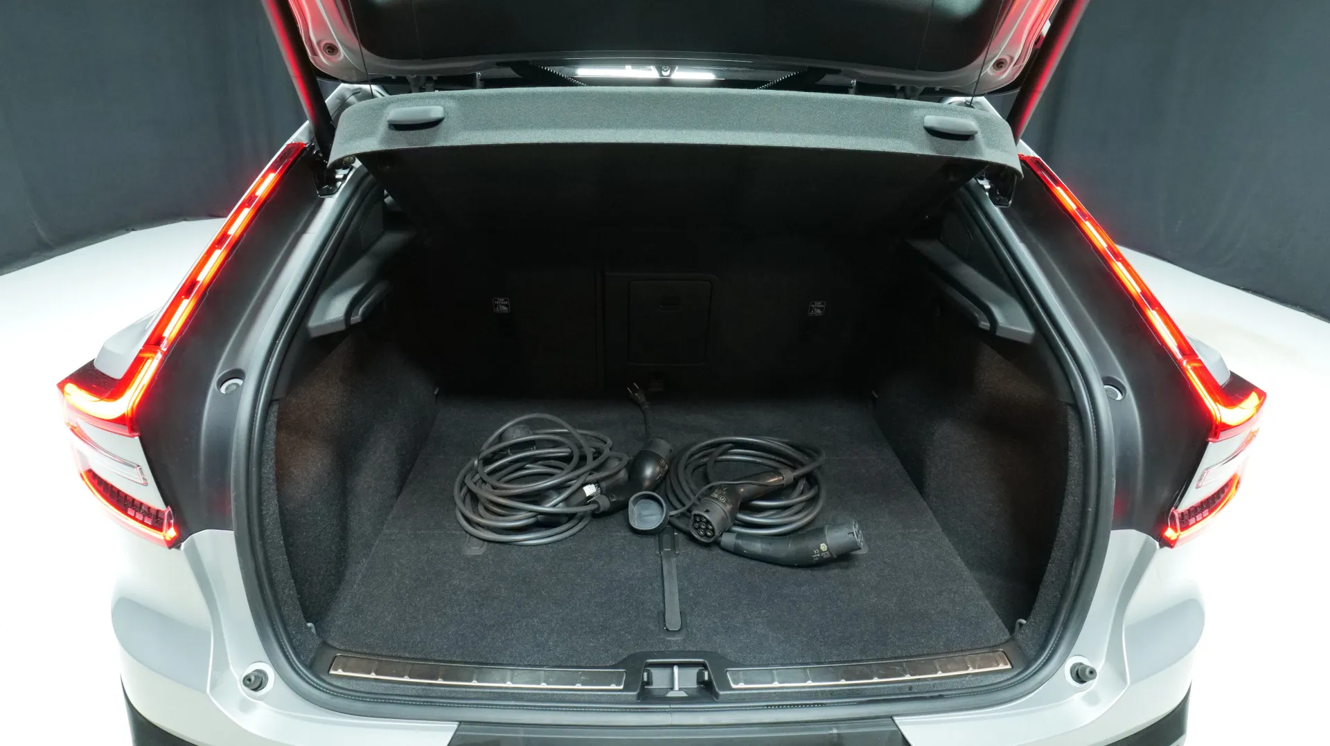 Autokuva 16 - LSE-701