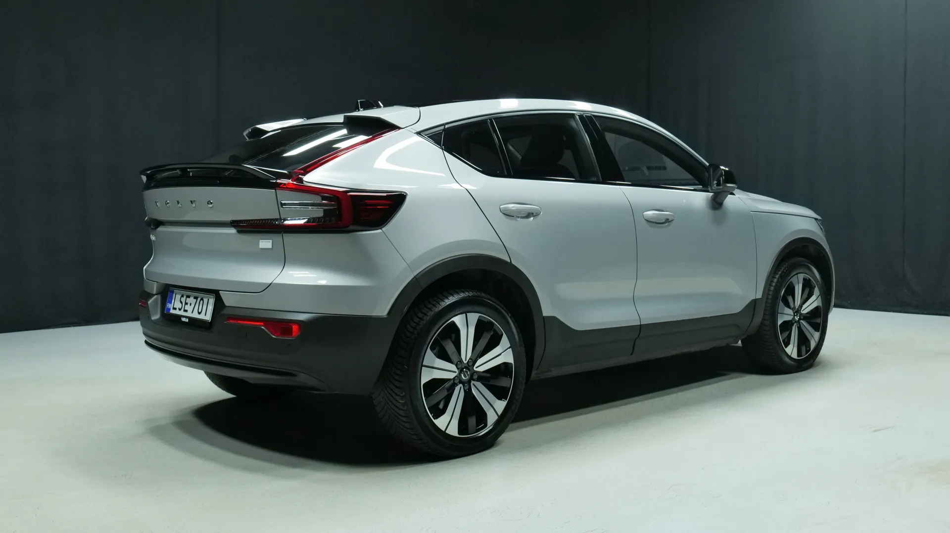 Autokuva 3 - LSE-701