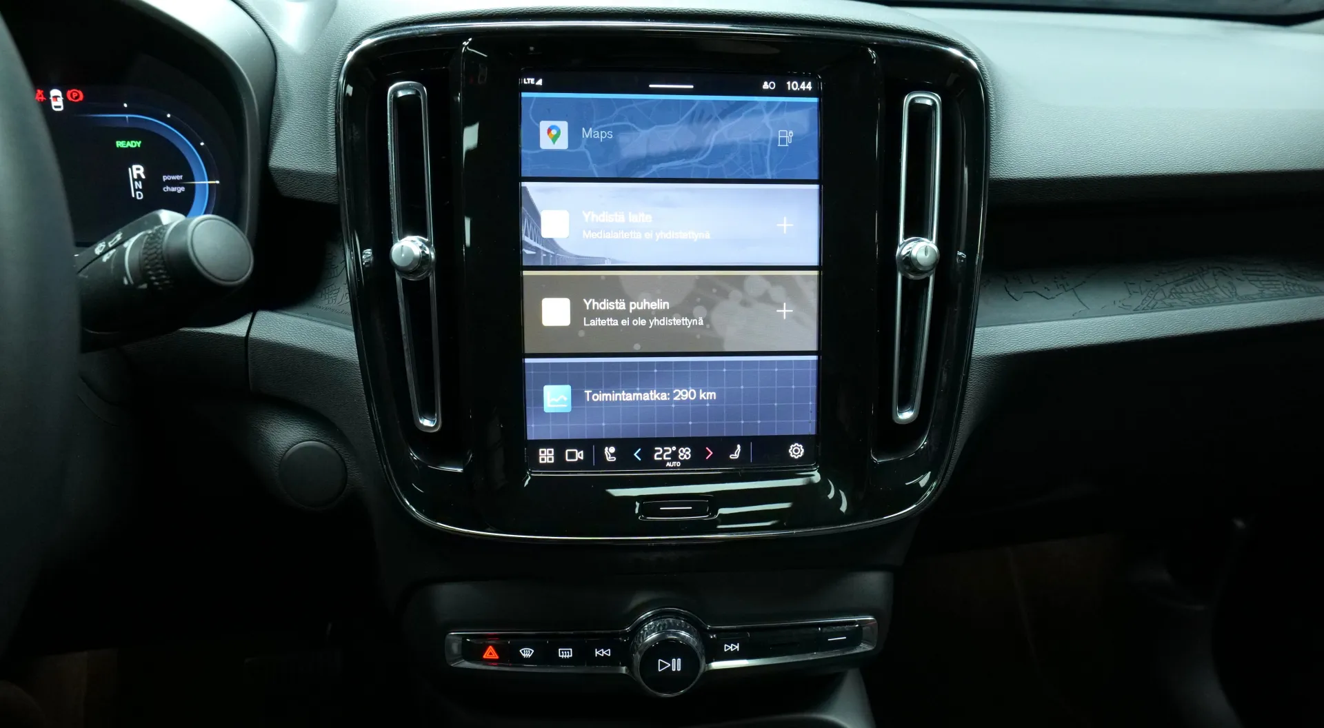 Autokuva 7 - LSH-690