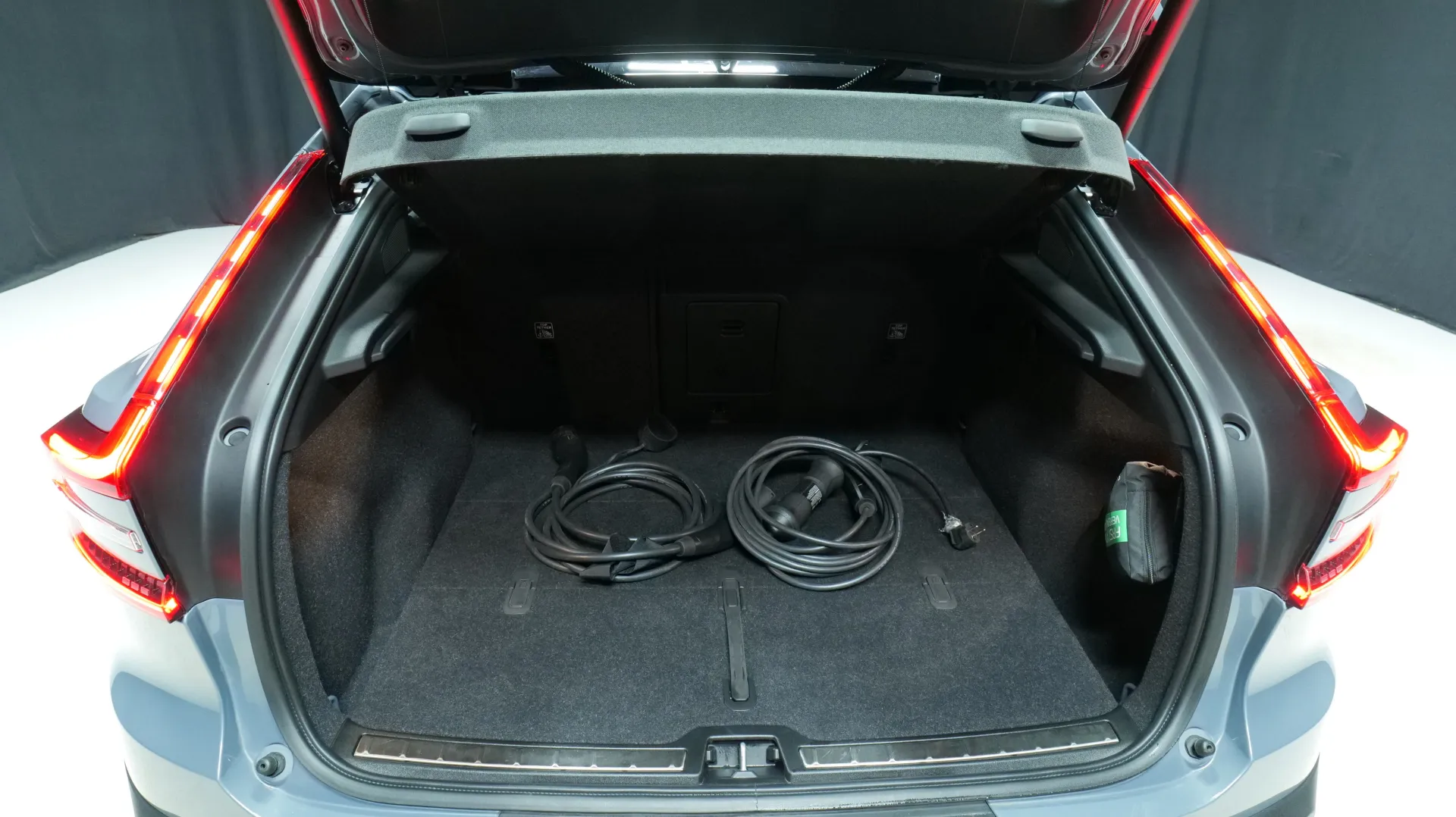 Autokuva 16 - LSK-586