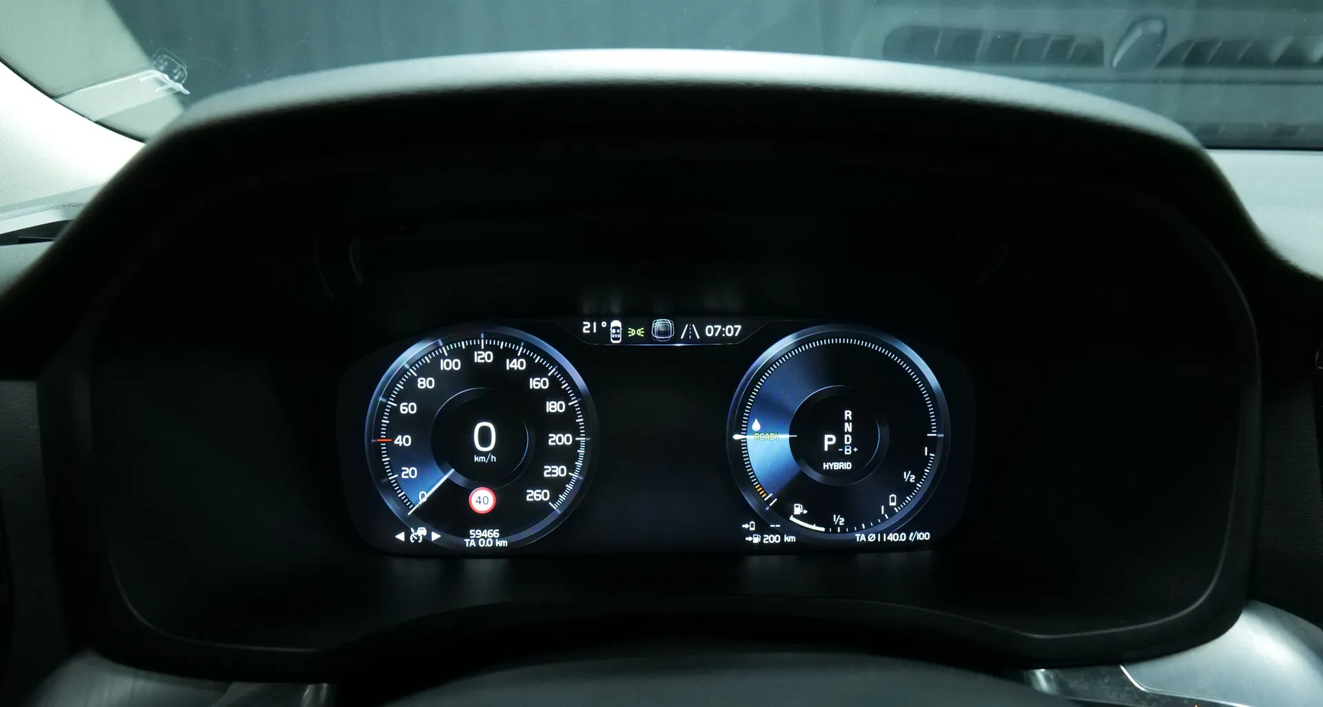 Autokuva 6 - LSM-702