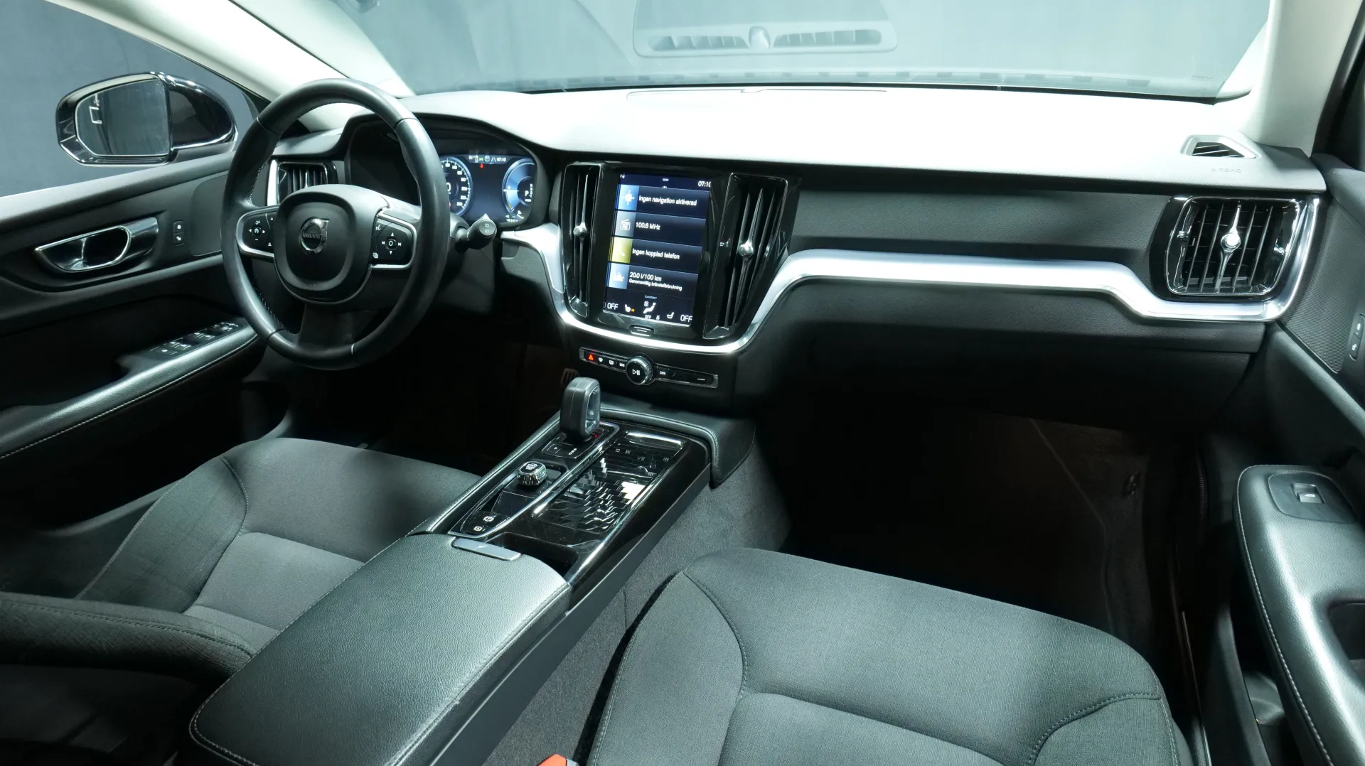 Autokuva 17 - LSM-702