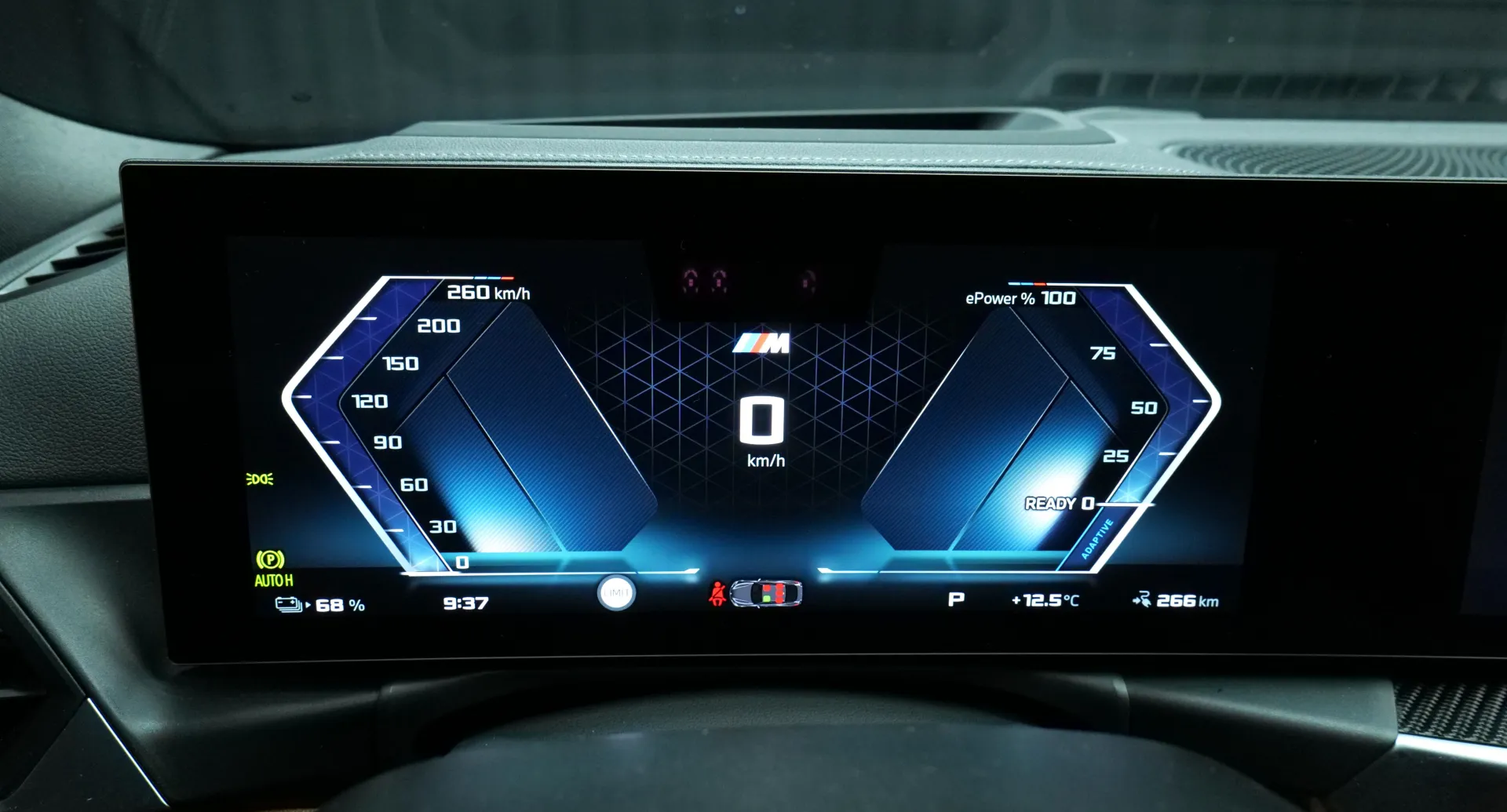 Autokuva 6 - LSM-964