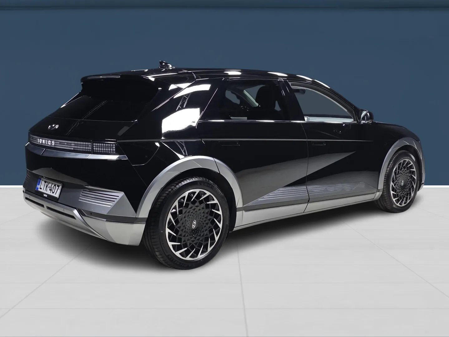 Autokuva 4 - LTK-407