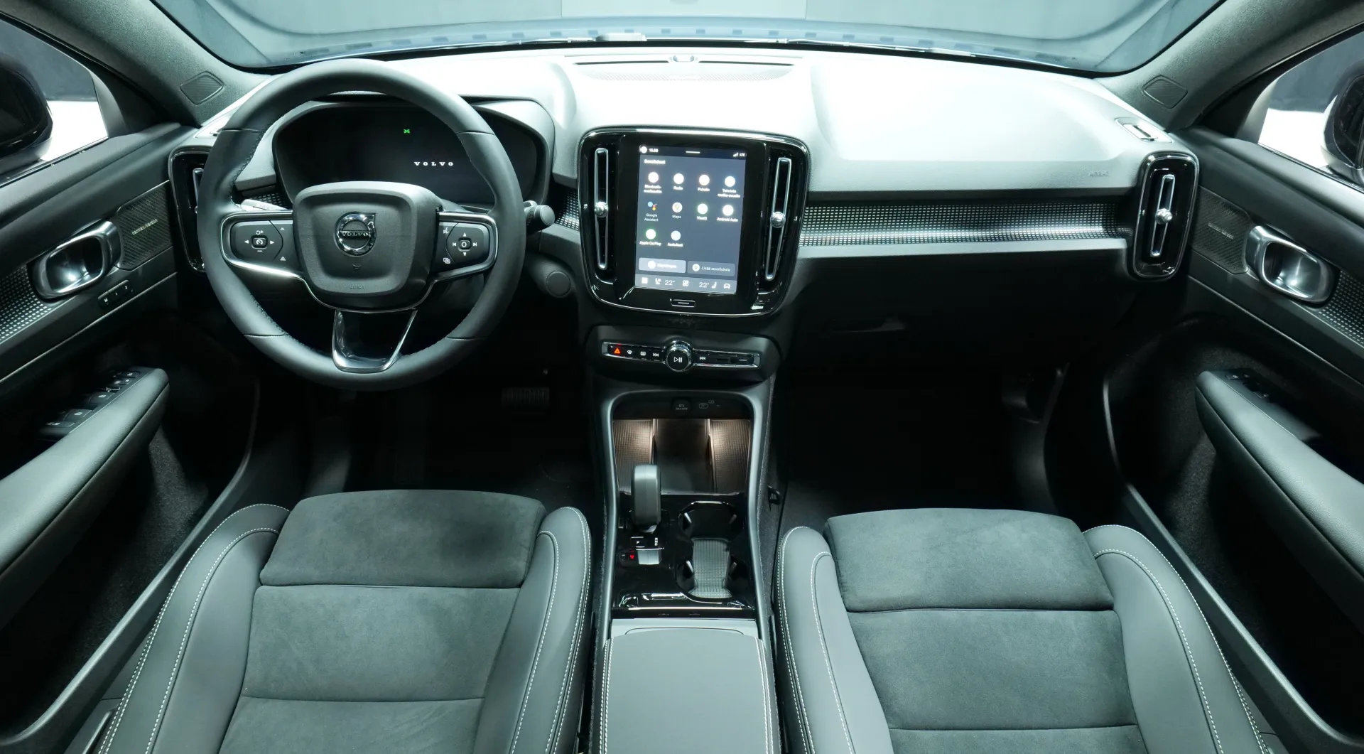 Autokuva 14 - LTL-140