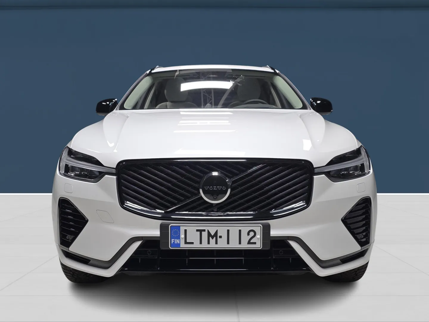 Autokuva 2 - LTM-112