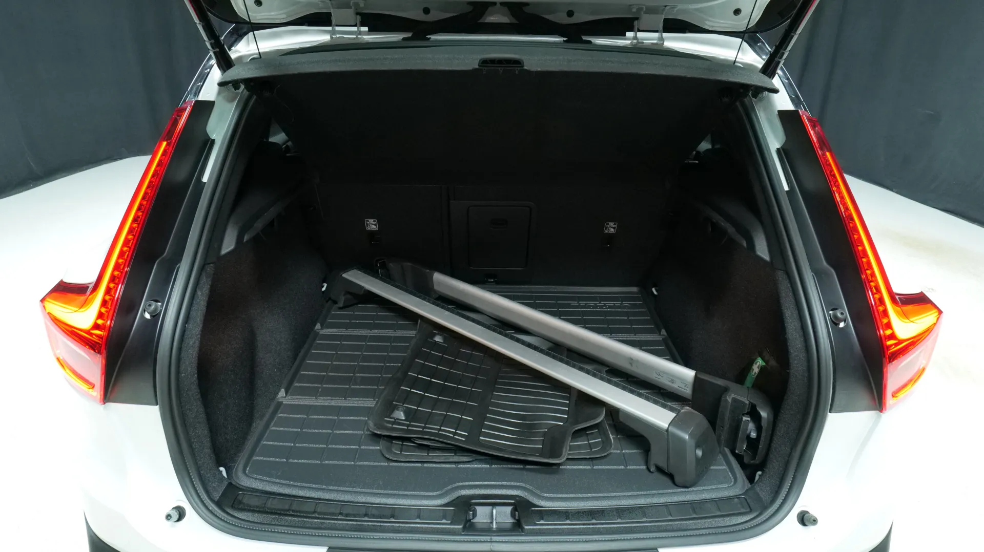 Autokuva 17 - LTM-409