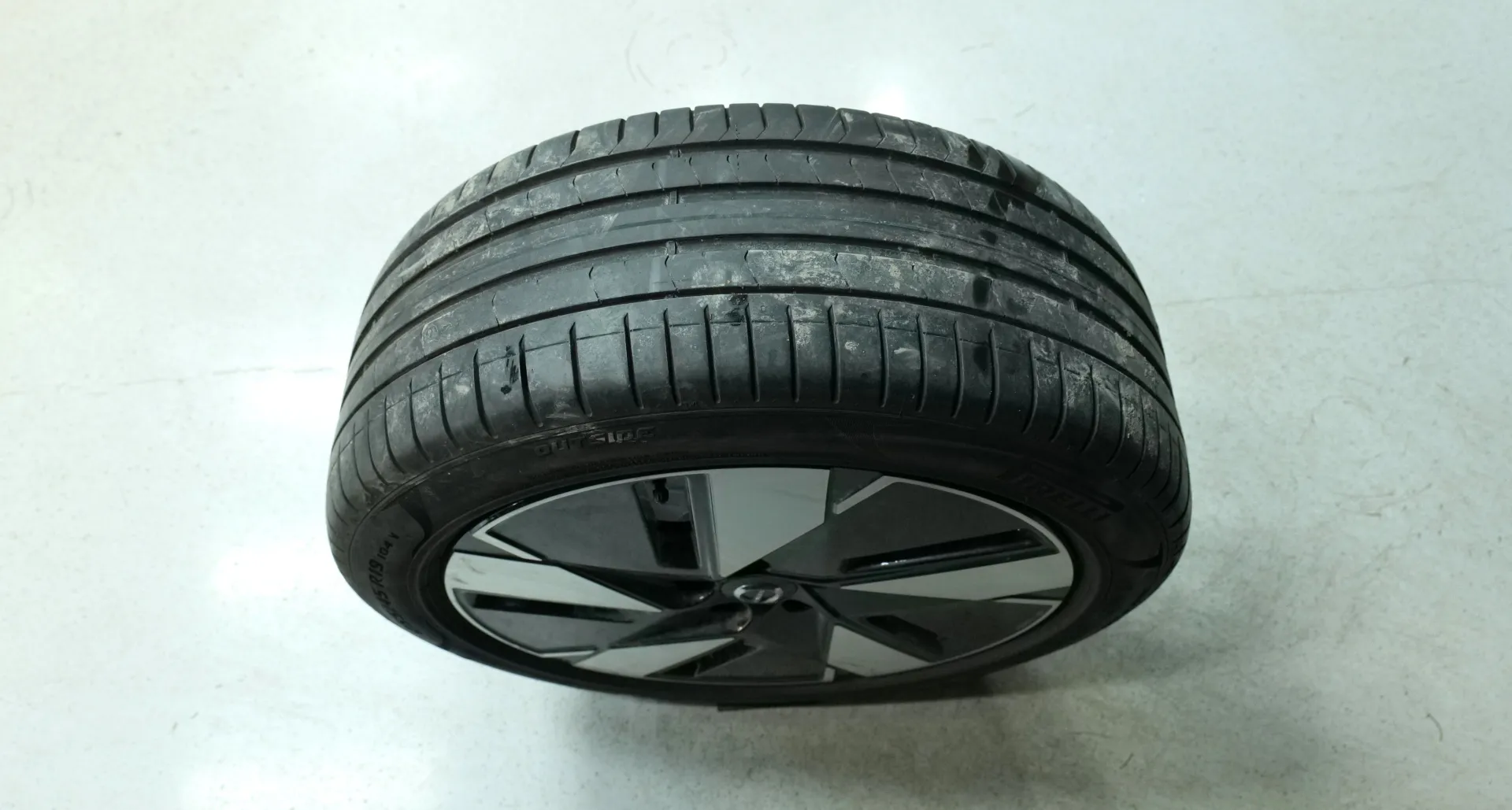 Autokuva 21 - LTM-417