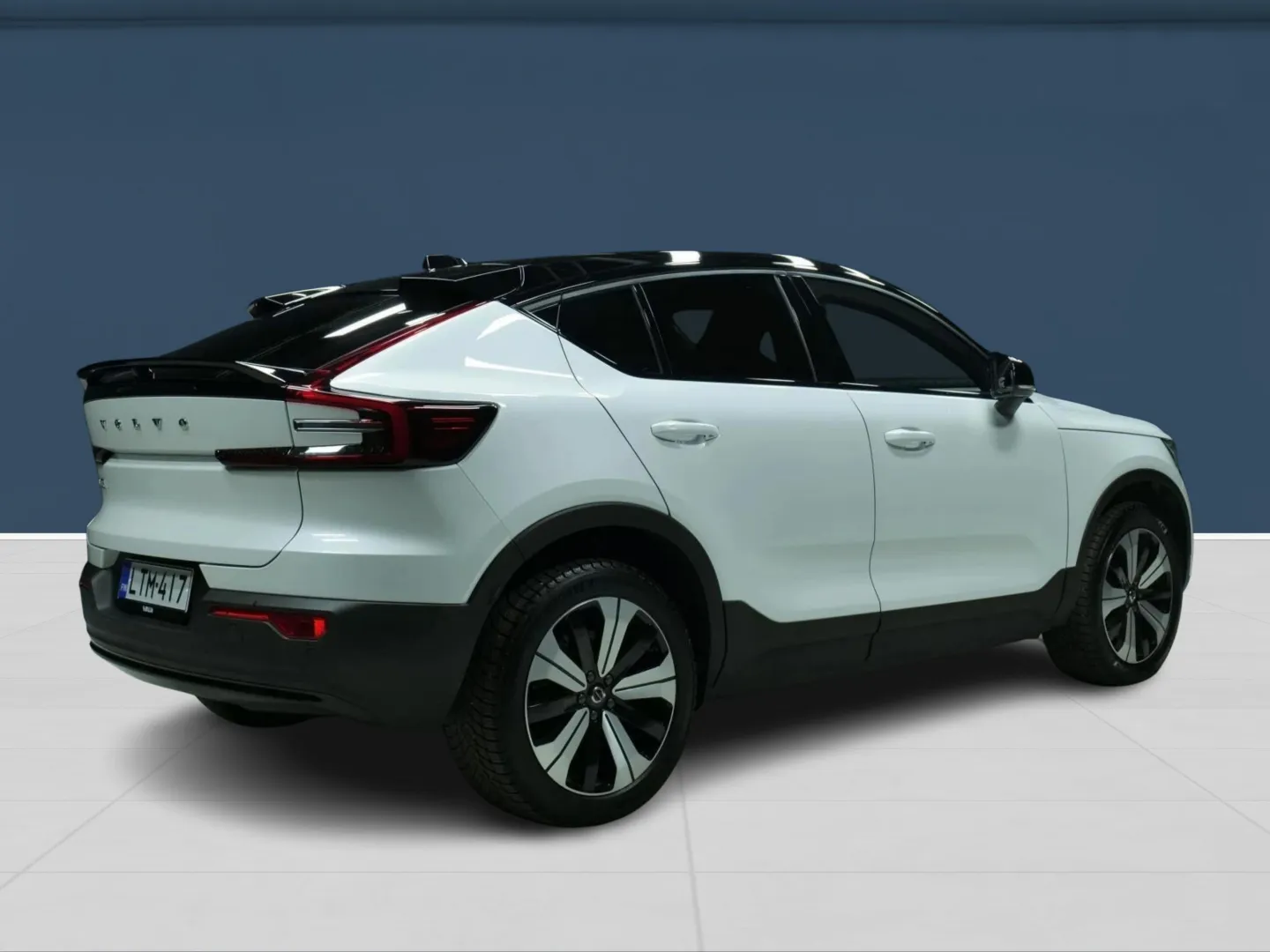 Autokuva 4 - LTM-417
