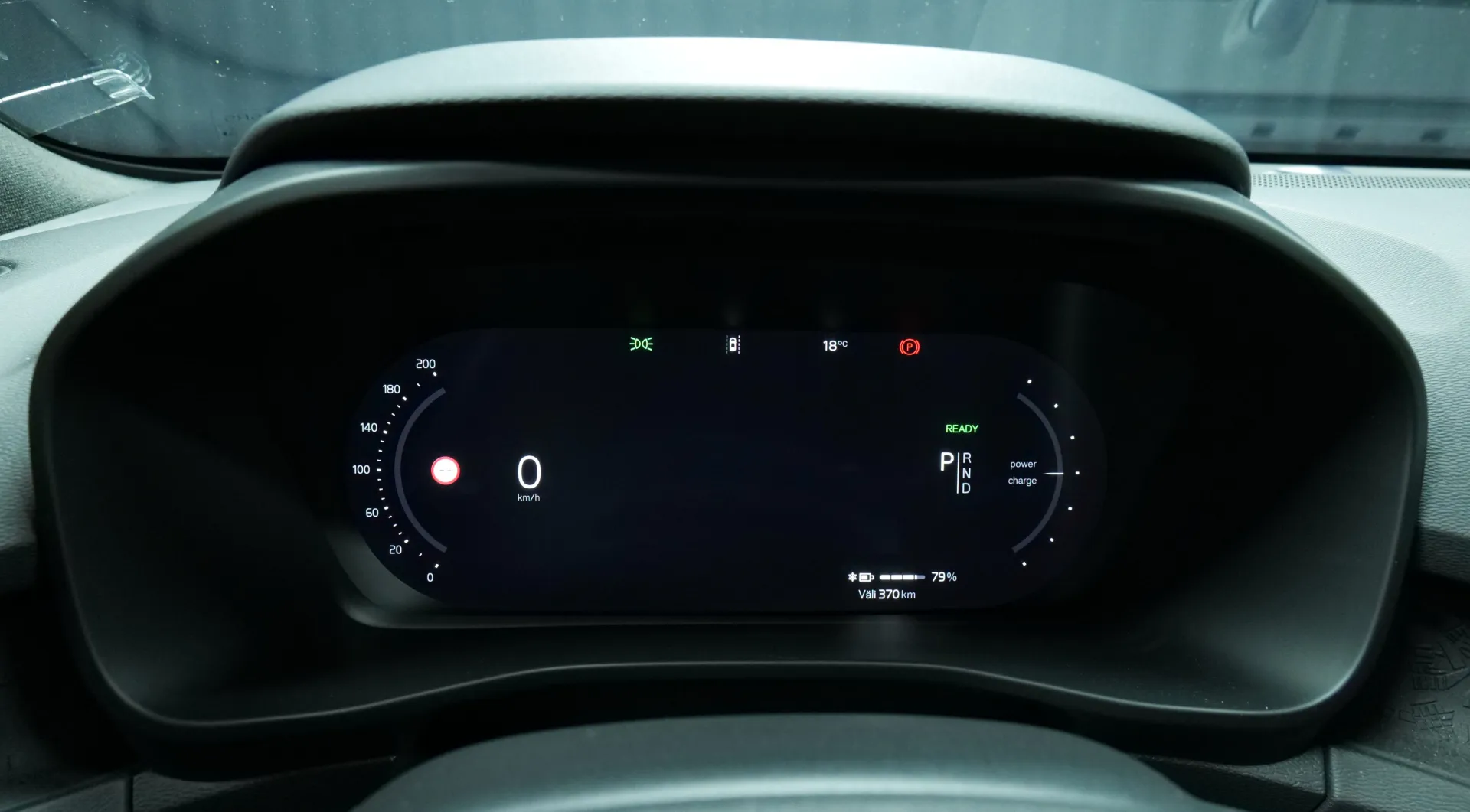 Autokuva 6 - LTM-417