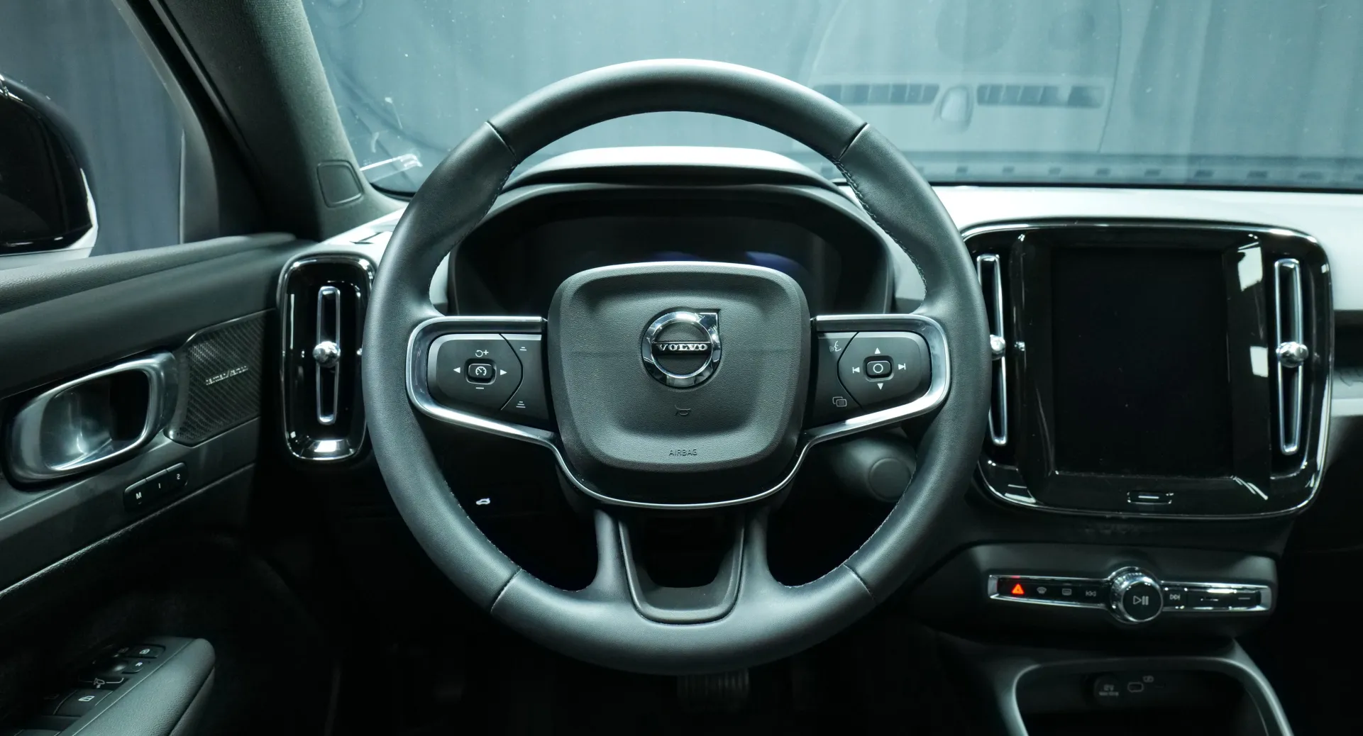 Autokuva 15 - LTM-417