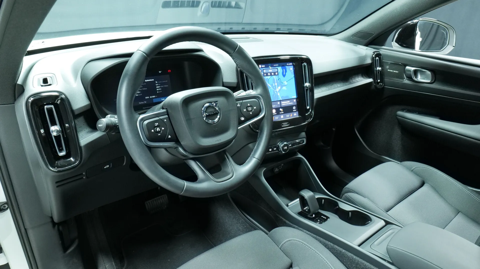 Autokuva 13 - LTM-417