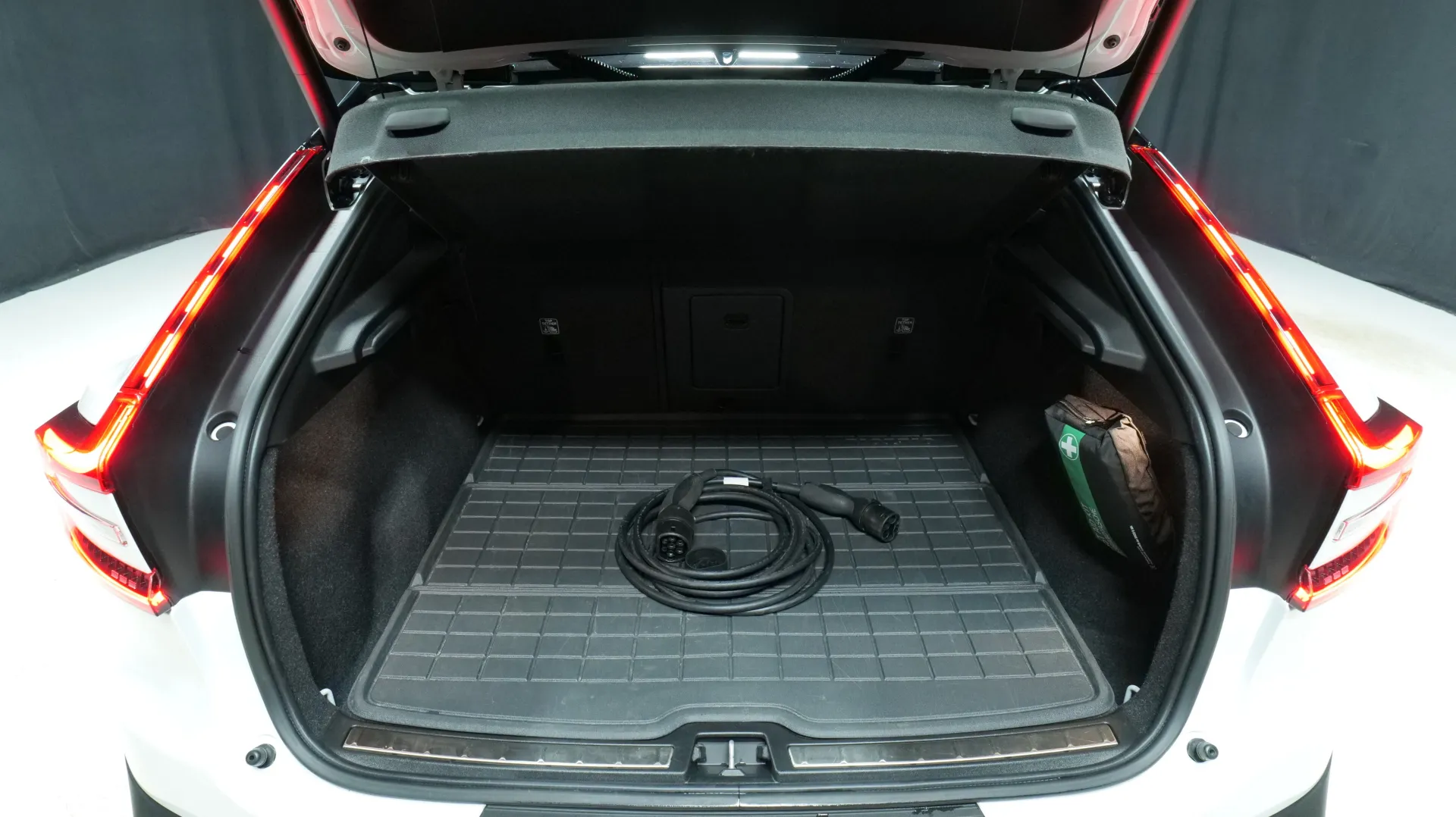 Autokuva 17 - LTM-417