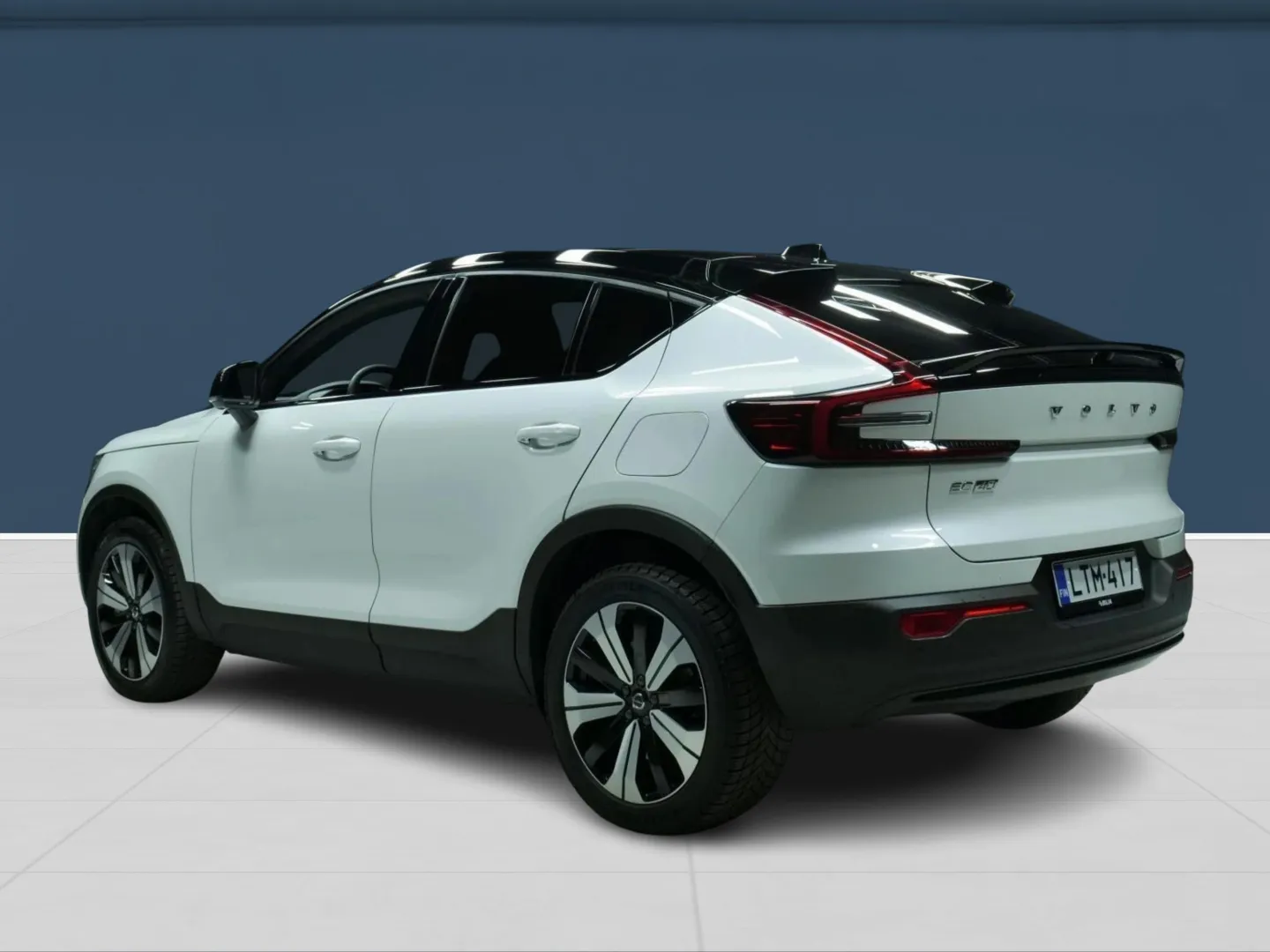 Autokuva 2 - LTM-417