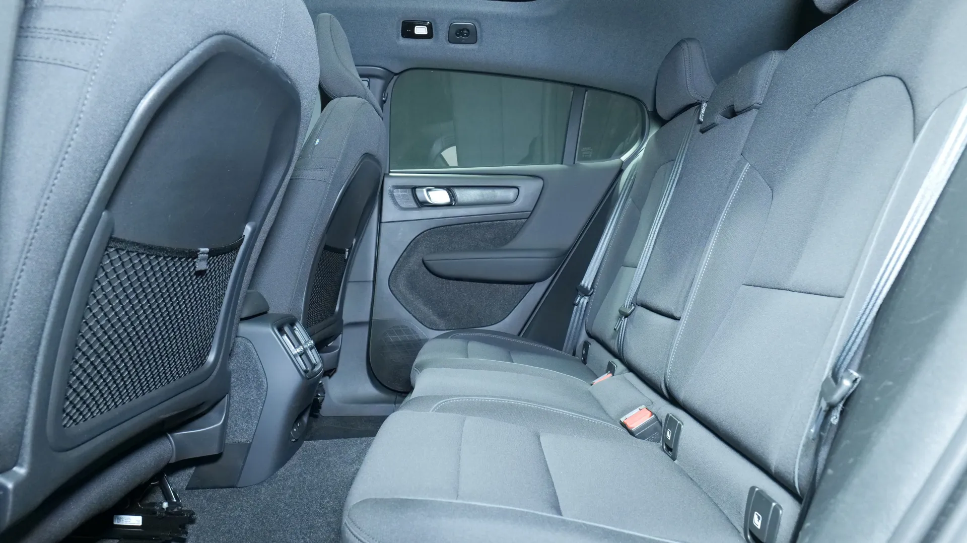 Autokuva 16 - LTM-417