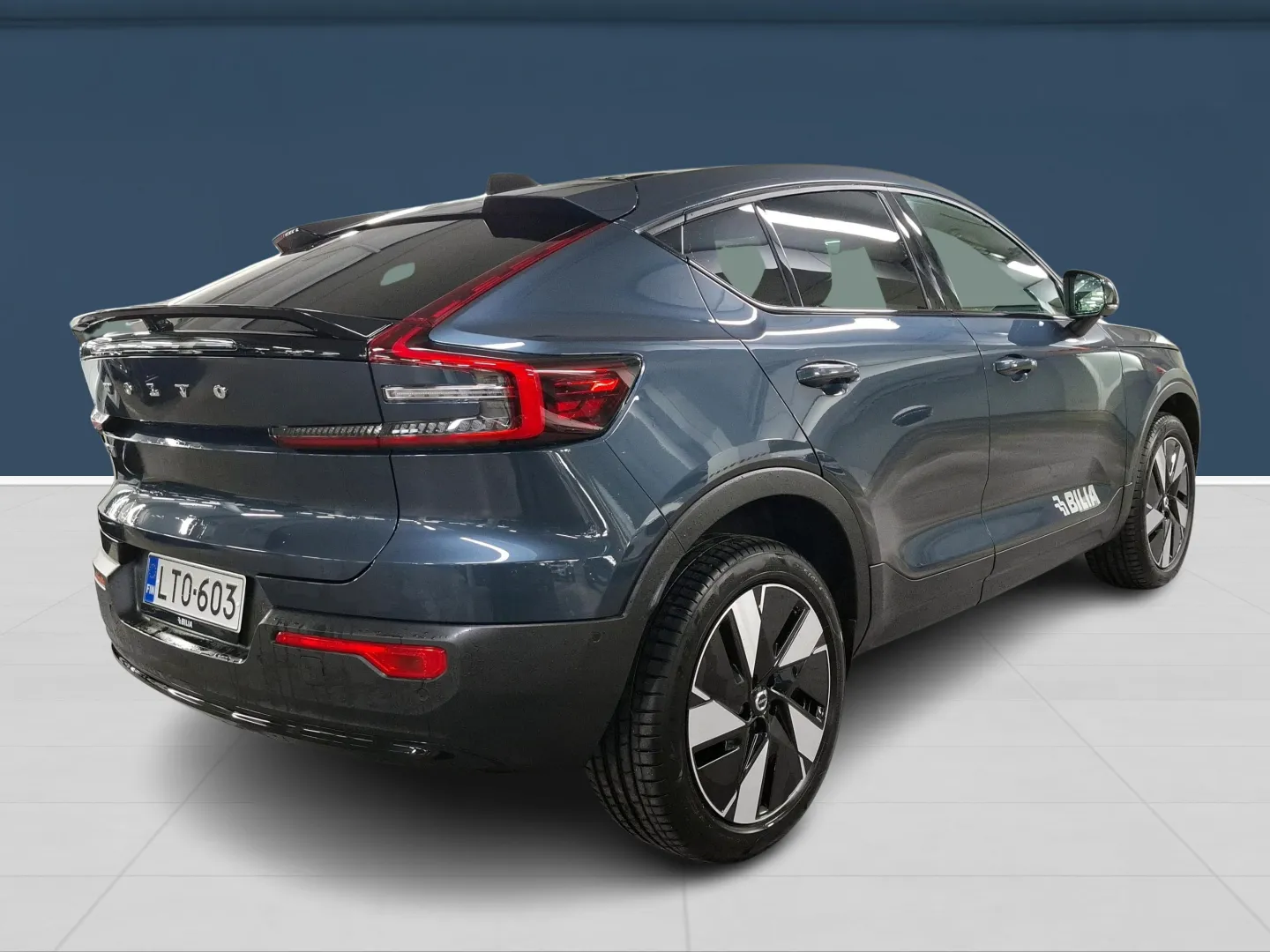 Autokuva 4 - LTO-603