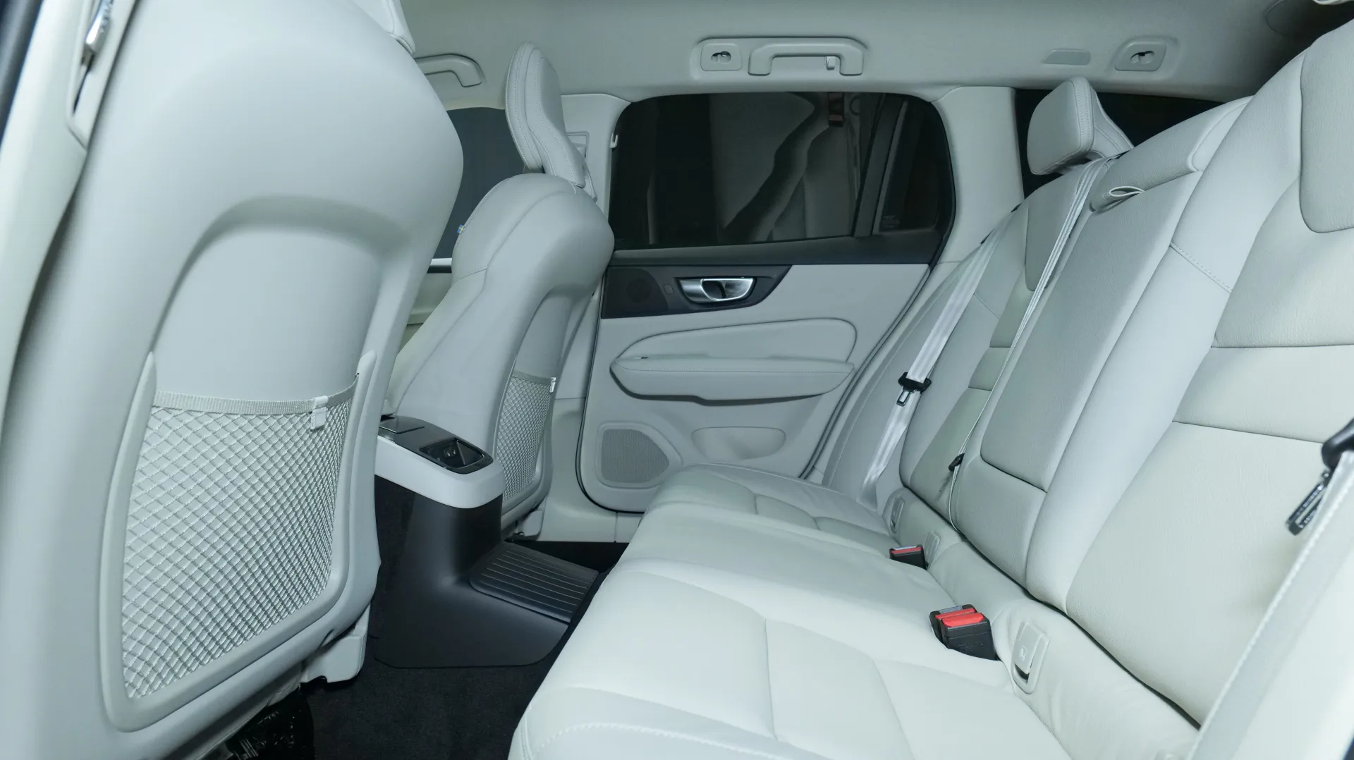 Autokuva 16 - LTO-618