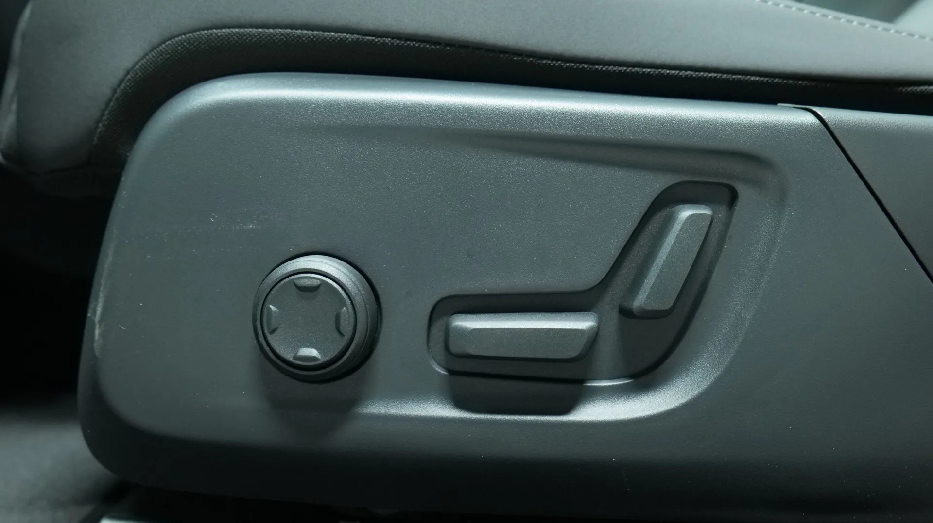 Autokuva 10 - LTO-625