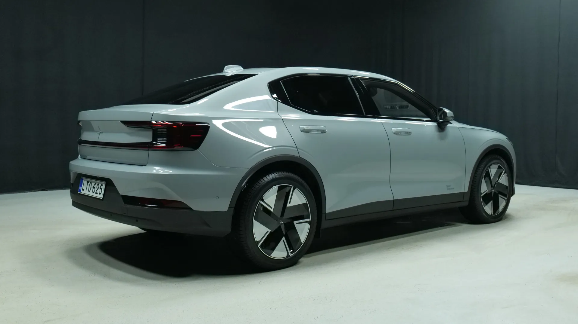 Autokuva 3 - LTO-625