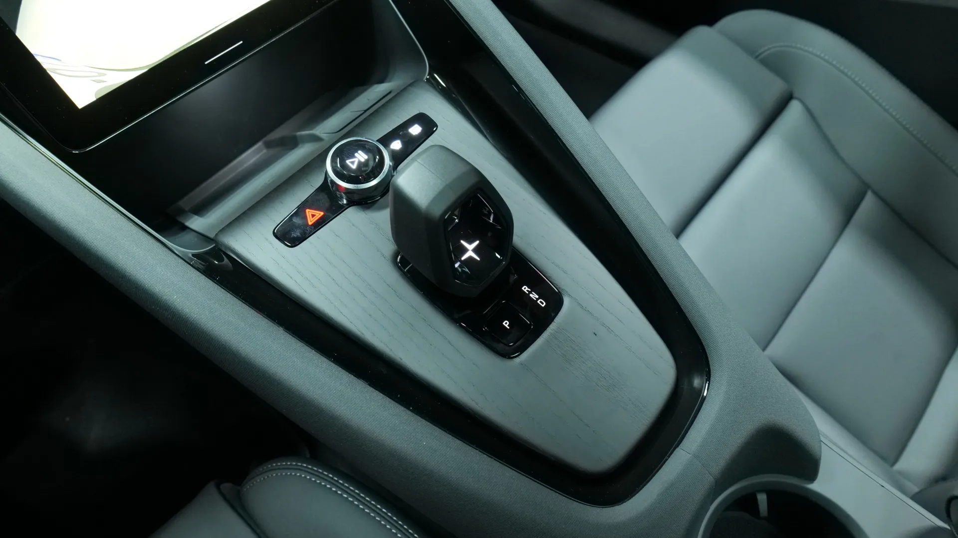 Autokuva 9 - LTO-634