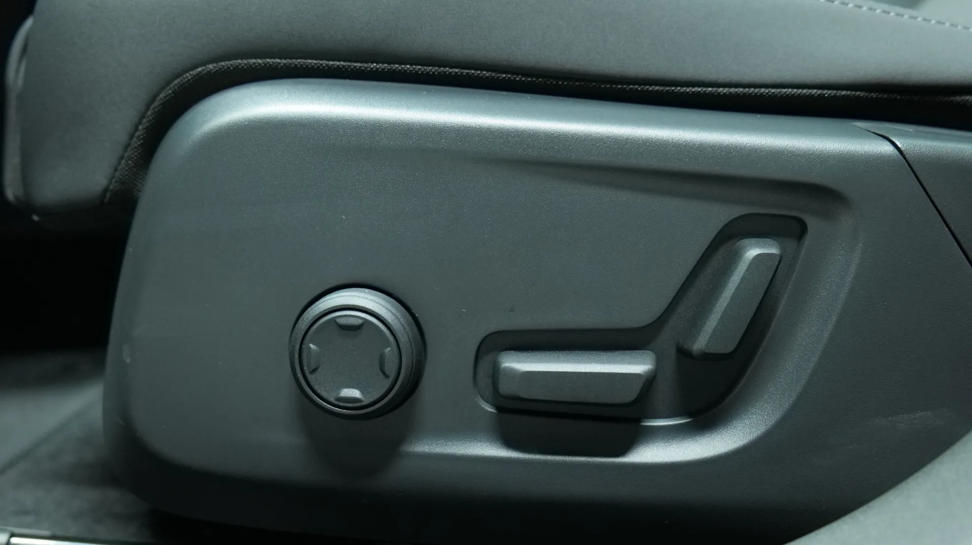 Autokuva 10 - LTO-638