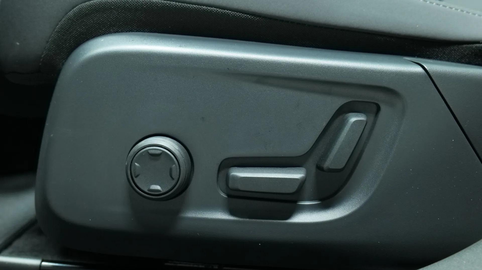 Autokuva 10 - LTO-639