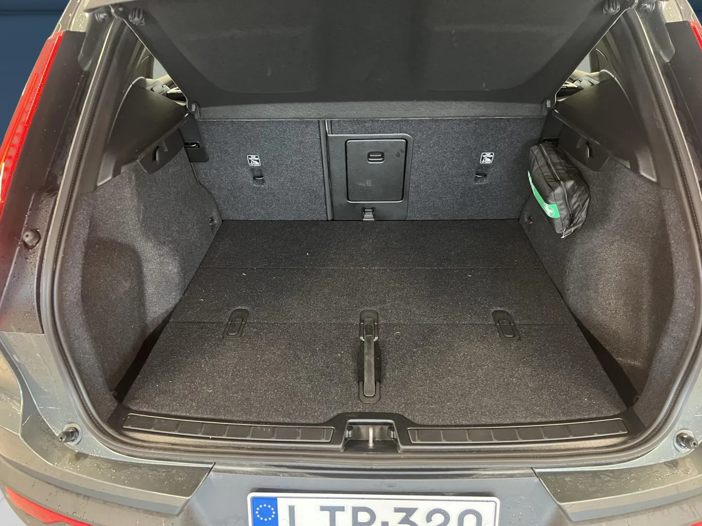 Autokuva 11 - LTP-320
