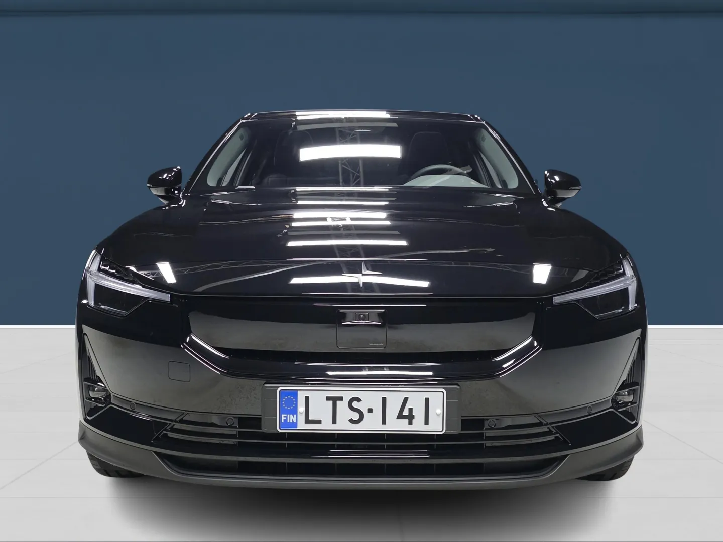 Autokuva 2 - LTS-141