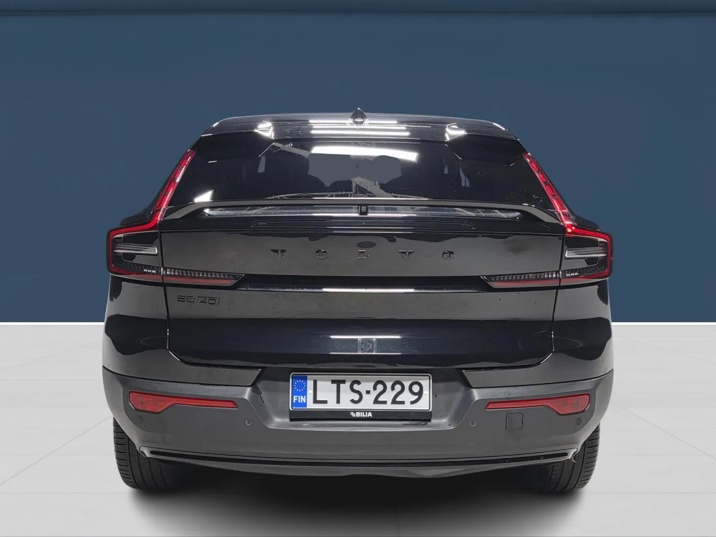Autokuva 5 - LTS-229