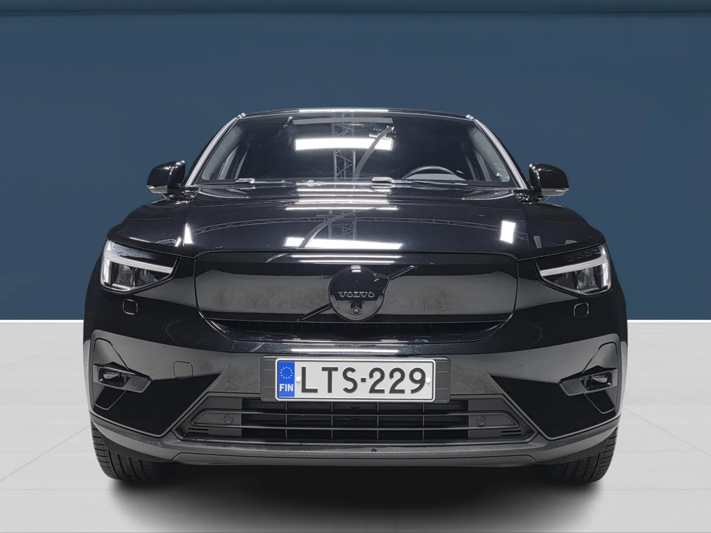 Autokuva 2 - LTS-229